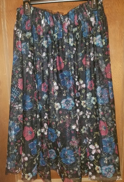 LC Lauren Conrad Dresses & Skirts - Lauren Conrad Disney Collection Skirt. Snow White.